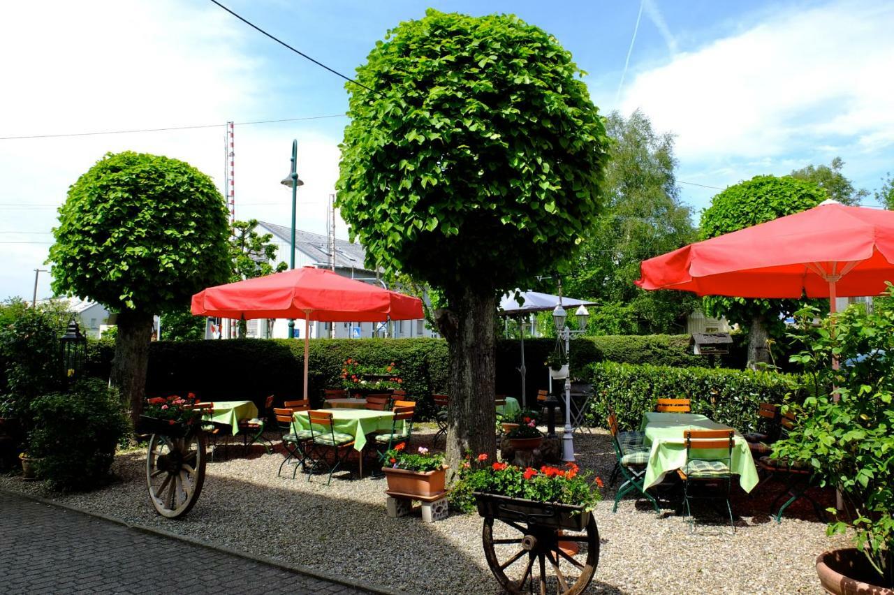 Hotel Loewen Kirchzarten Bagian luar foto