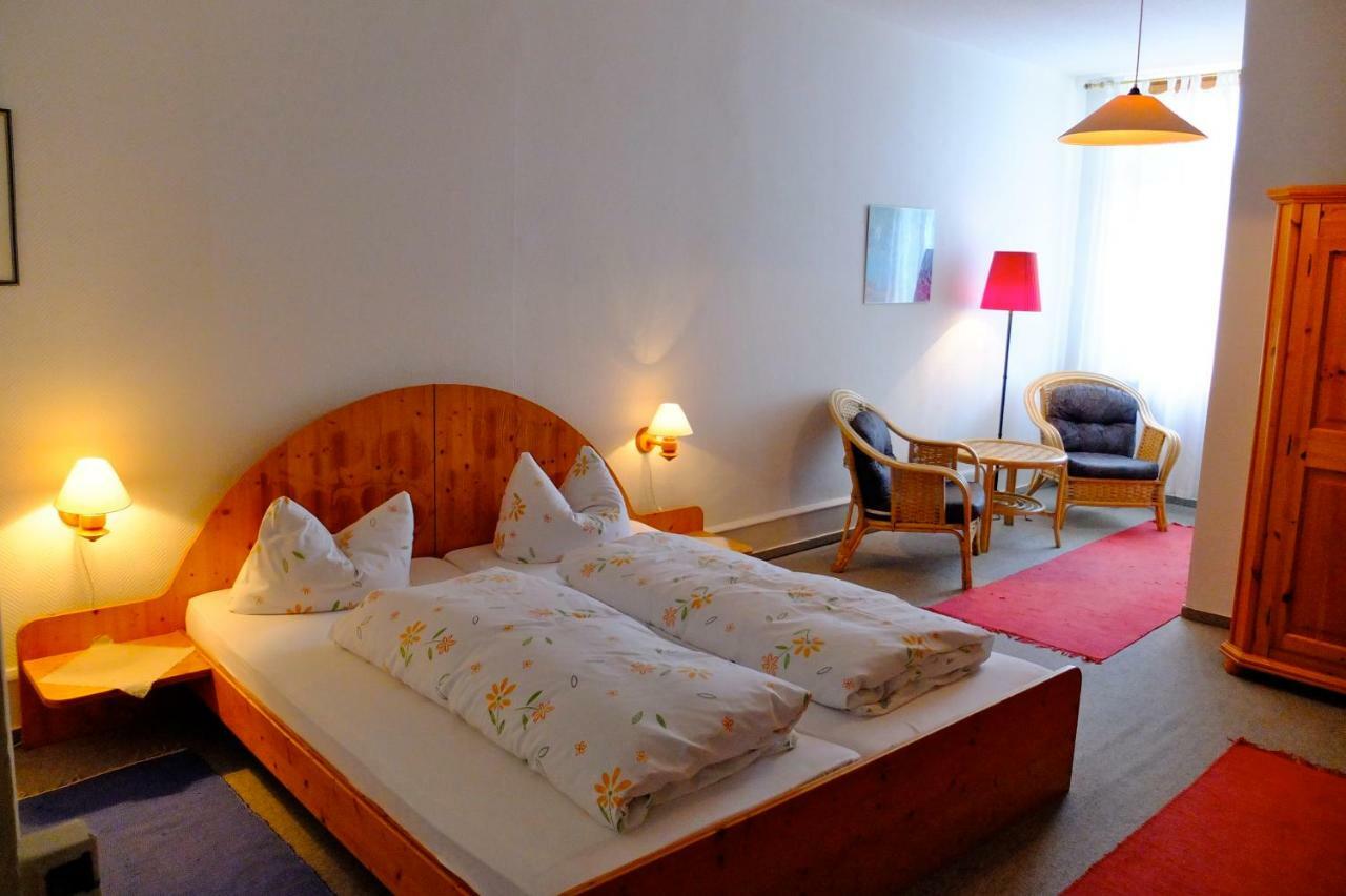 Hotel Loewen Kirchzarten Bagian luar foto